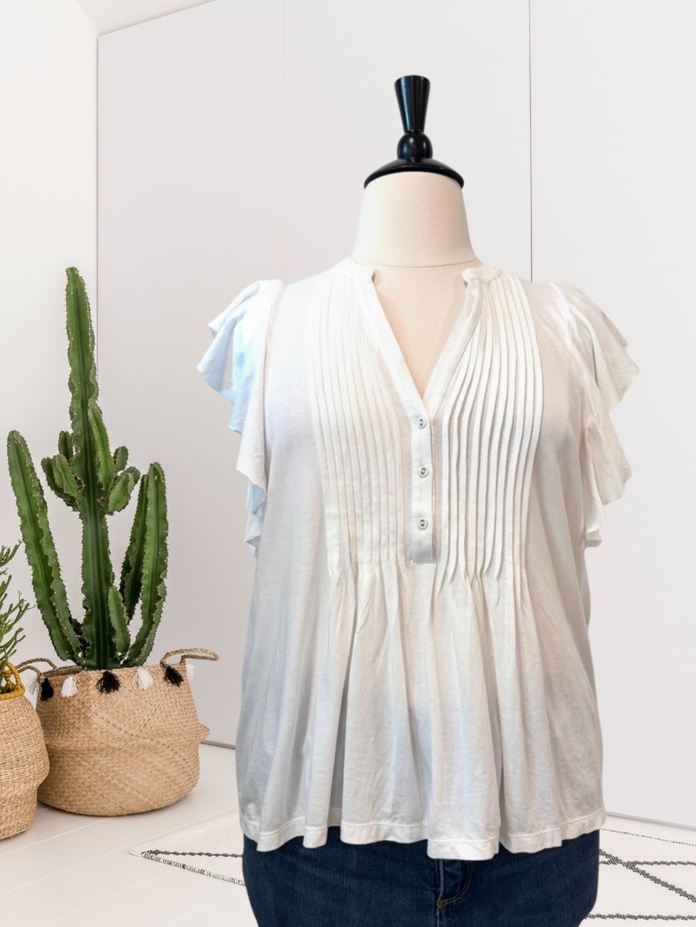 Sundance Short Ruffle Sleeve 1/4 Button Pleated Top